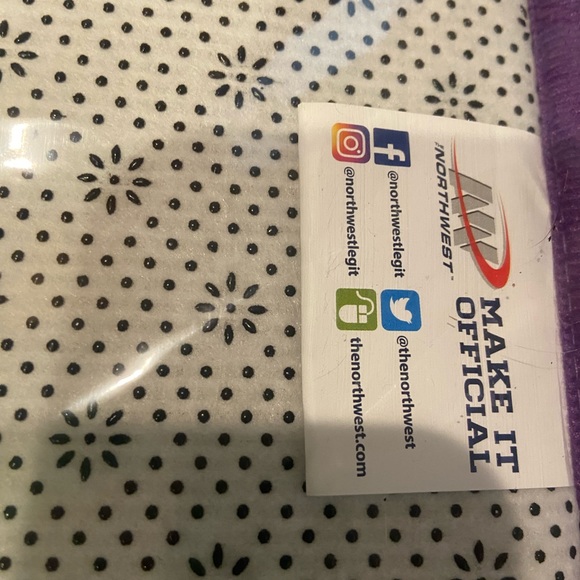 New! Minnesota Vikings bath mat - Picture 3 of 3